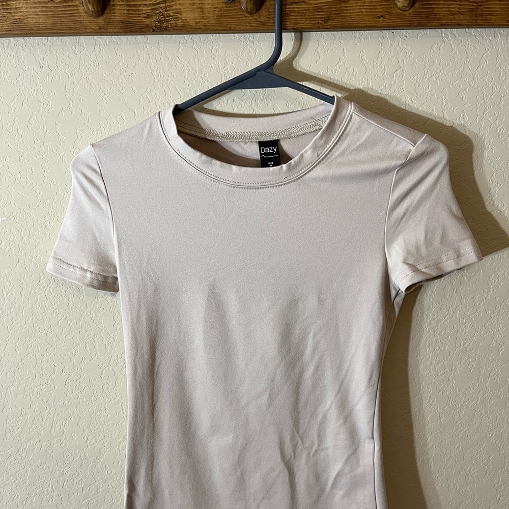 3 Pack Girl Red, Cream and Pink Fitted Short Sleeve Tees - Picture 4 of 5